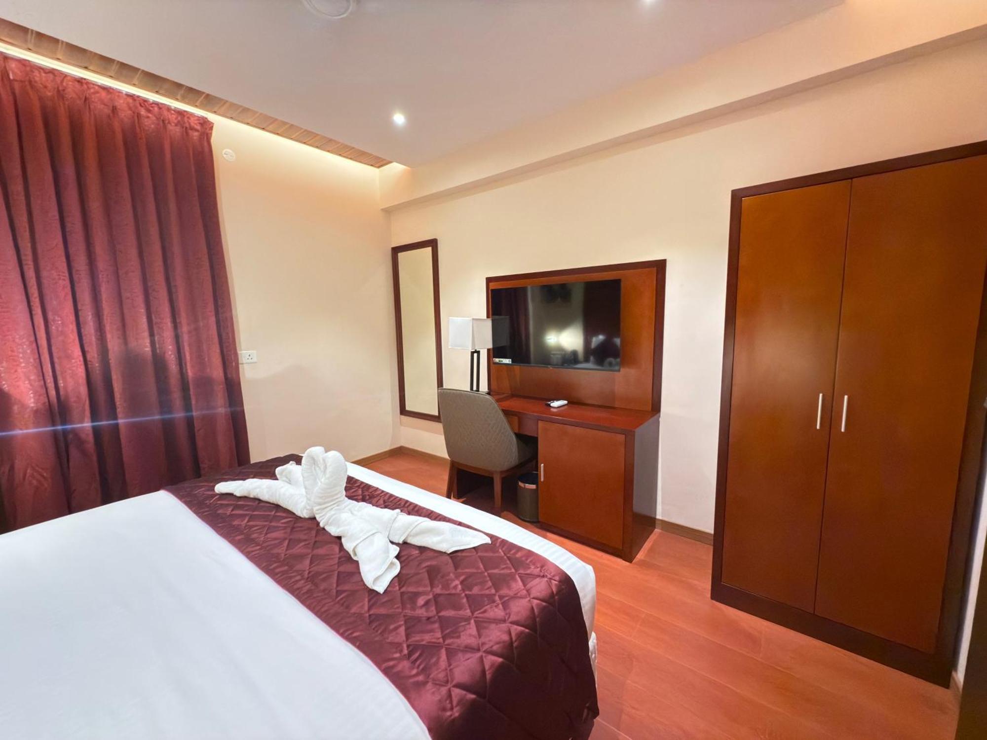Park Avenue Hotel & Apartments Trichy Tiruchirappalli Ngoại thất bức ảnh